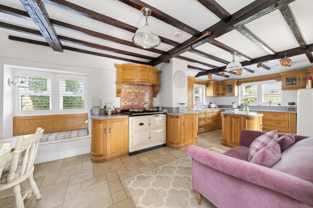 Dining kitchen