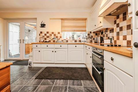 2 bedroom semi-detached house for sale, Pennine Way, Penfields, Stourbridge