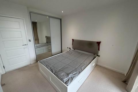 1 bedroom flat to rent, George Court, Shackleton Way, London