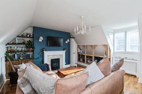 2 bedroom flat for sale, Castle Malwood Lodge, Minstead, Lyndhurst, Hampshire, SO43