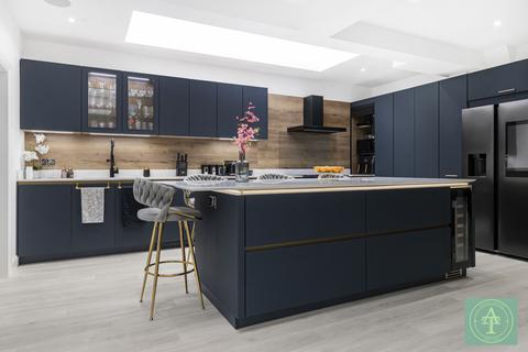 undefined, Holly Hill, Winchmore Hill, London, N21