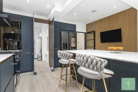 undefined, Holly Hill, Winchmore Hill, London, N21