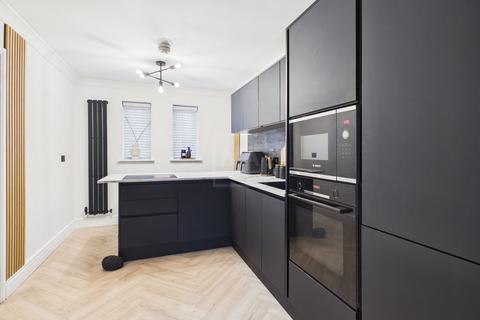 4 bedroom terraced house for sale, Butts Green, Westbrook, WA5