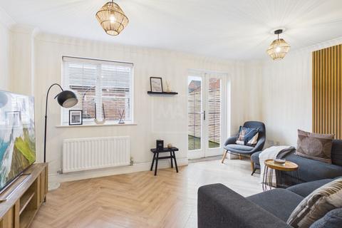 4 bedroom terraced house for sale, Butts Green, Westbrook, WA5