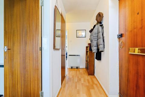 2 bedroom flat for sale, Honeywood Close, Portsmouth, Hampshire, PO3