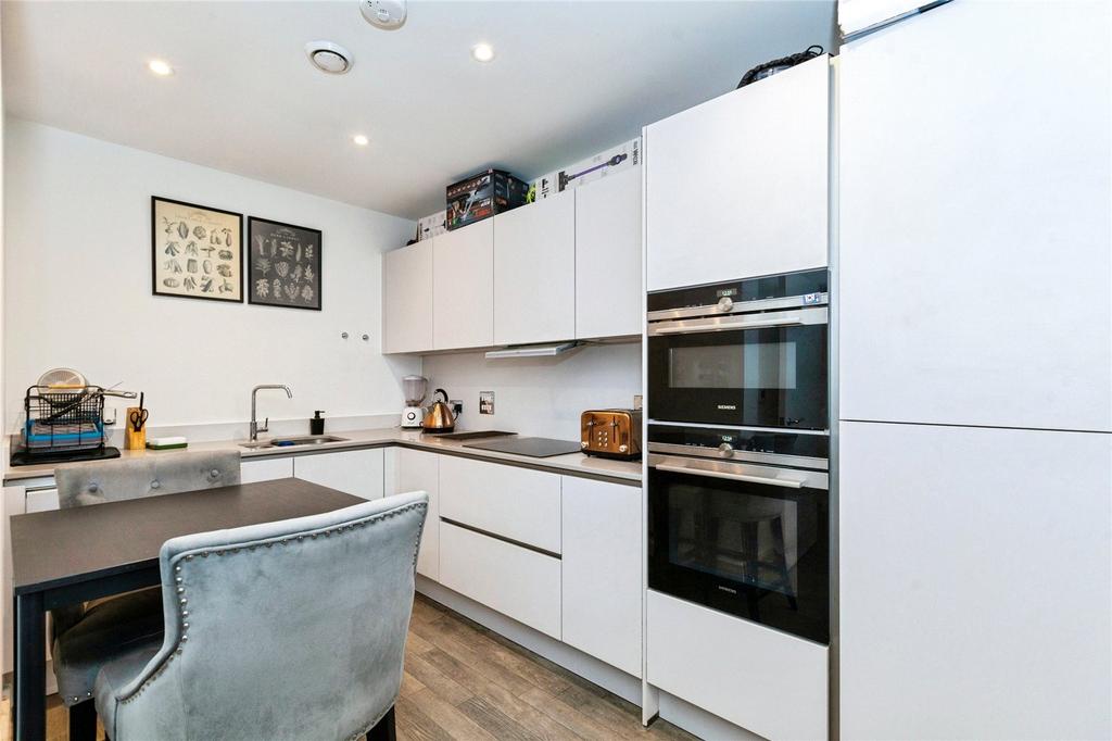 Kitchen / Dining