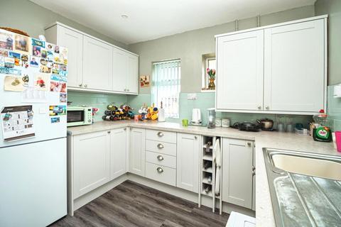 2 bedroom flat for sale, Granby Close, Weymouth, Dorset, DT4