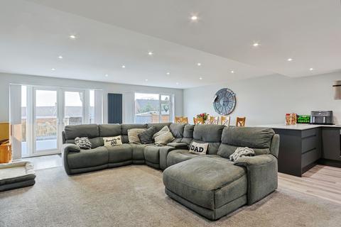 4 bedroom bungalow for sale, Franklyn Close, Poole, Dorset, BH16