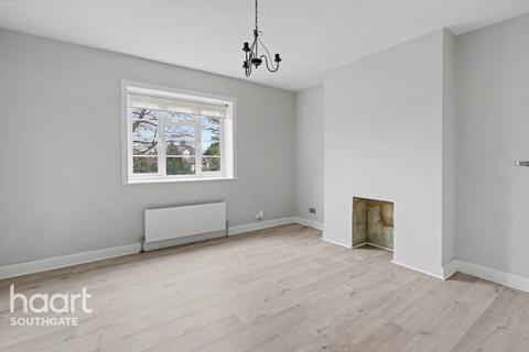 undefined, High Street, London