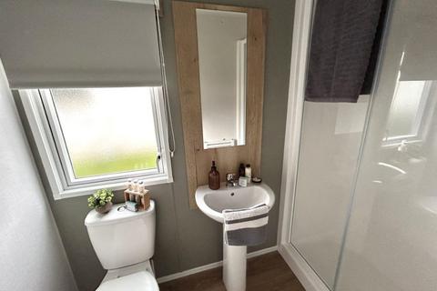 2 bedroom park home for sale, West Mersea Holiday Park – Essex