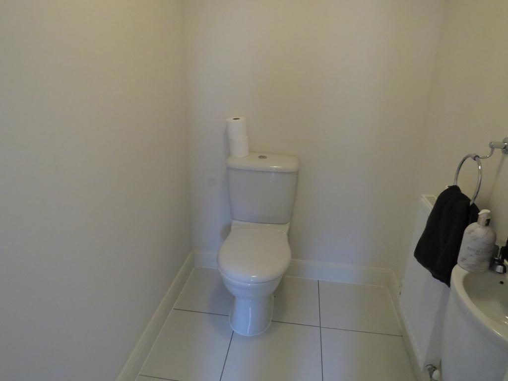 Cloakroom/wc