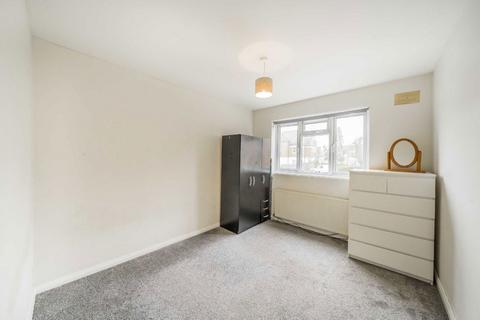2 bedroom flat to rent, Sunny Gardens Road, London NW4