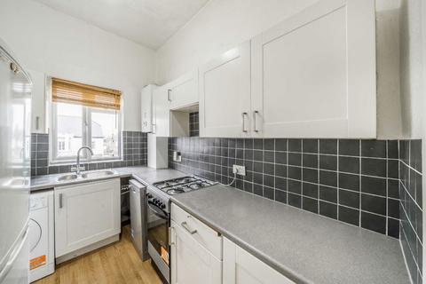 2 bedroom flat to rent, Sunny Gardens Road, London NW4