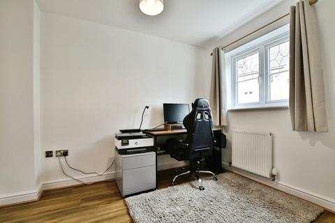 4 bedroom semi-detached house for sale, Lawnhurst Avenue, Wythenshawe, Manchester, M23
