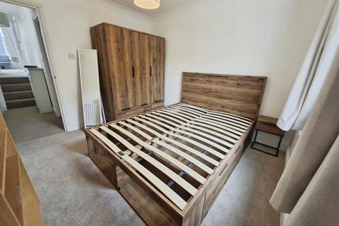 2 bedroom apartment to rent, Horsford Road, London, SW2