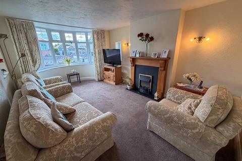 4 bedroom semi-detached house for sale, Llandudno Road, Rhos On Sea, Colwyn Bay