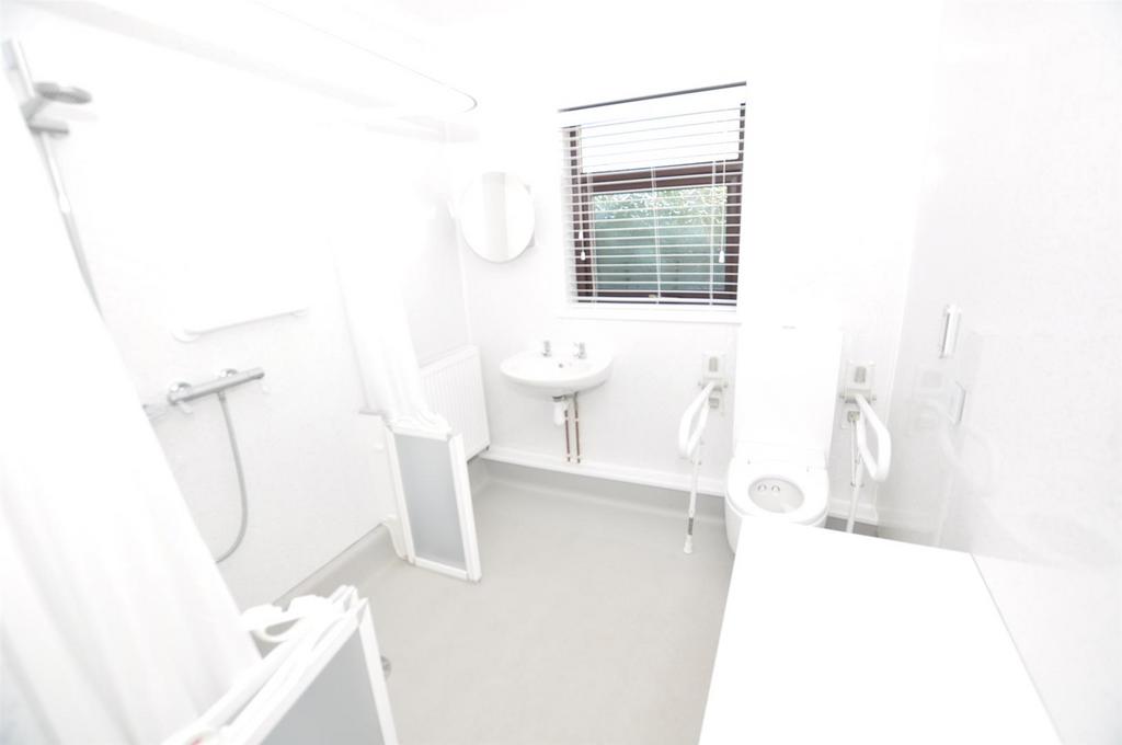 Shower Room / Wet Room
