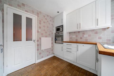 3 bedroom detached bungalow for sale, Aston Way, Oswestry.