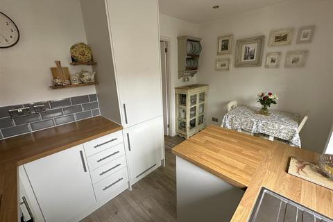 undefined, Thirsk Close, Chippenham