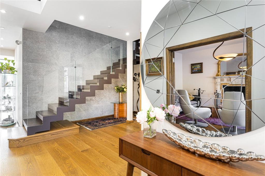 Hallway/Staircase