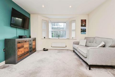 2 bedroom flat for sale, Trefoil Gardens, Amblecote, Stourbridge