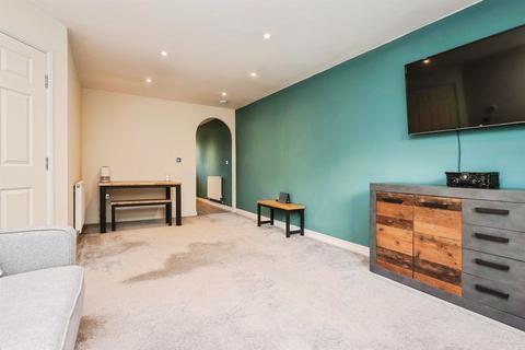 2 bedroom flat for sale, Trefoil Gardens, Amblecote, Stourbridge