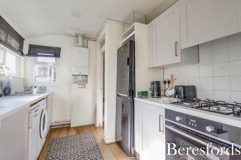 2 bedroom terraced house for sale, Weald Road, Brentwood, CM14
