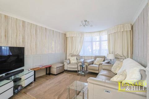 3 bedroom semi-detached house for sale, Lenmore Avenue, Grays RM17