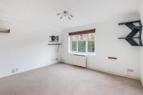 1 bedroom flat to rent, Kipling Drive, Colliers Wood SW19