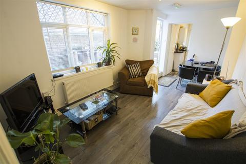 2 bedroom flat to rent, Park Hill Road, Harborne, Birmingham