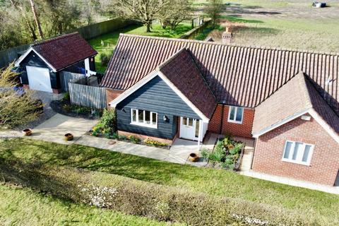 3 bedroom detached bungalow for sale, Snape IP17