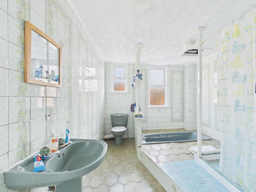 Bath.jpg