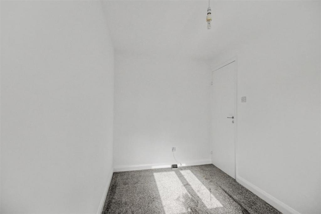Bedroom 2 2.jpeg
