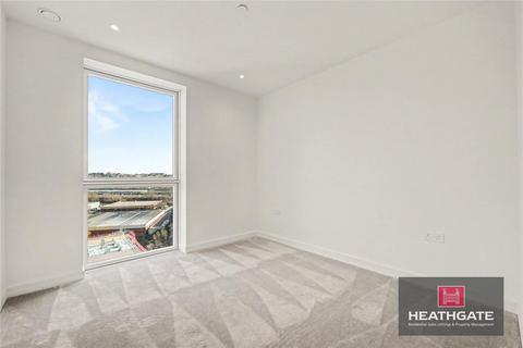 3 bedroom flat to rent, Lindley House, Silkstream, The Hyde NW9