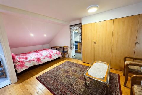 undefined, Bertie Road, London