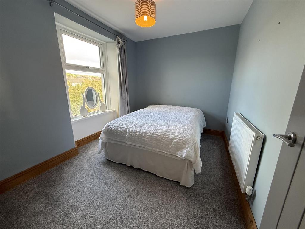 Bedroom 2:
