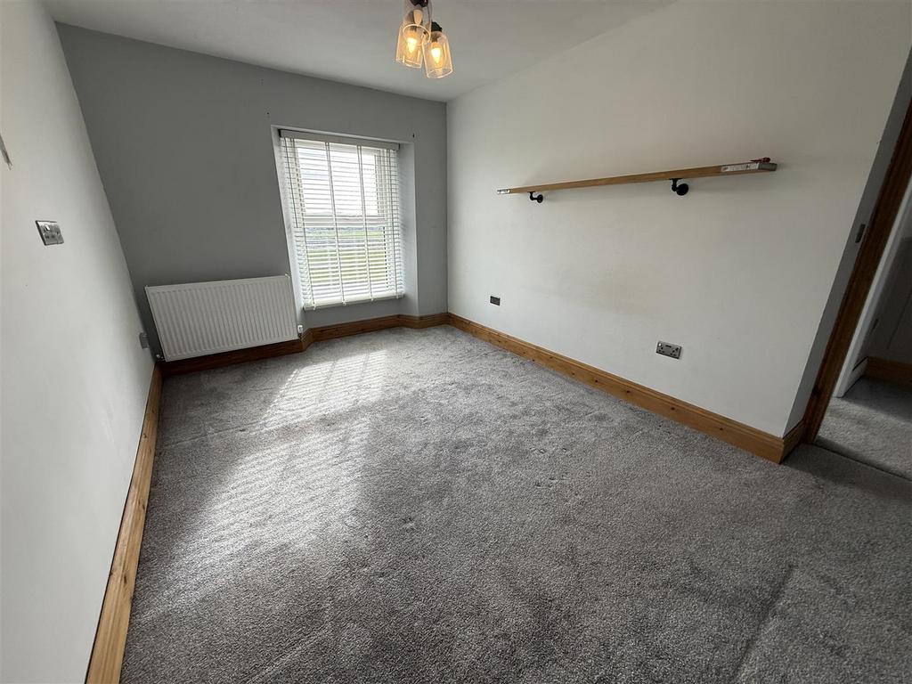 Bedroom 1:
