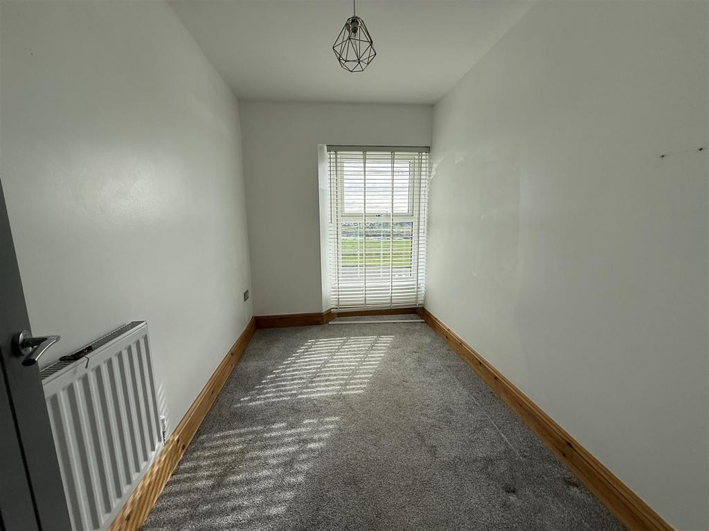 Bedroom 3: