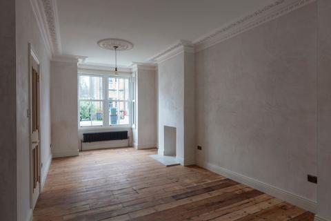 4 bedroom end of terrace house for sale, Peel Road, London E18