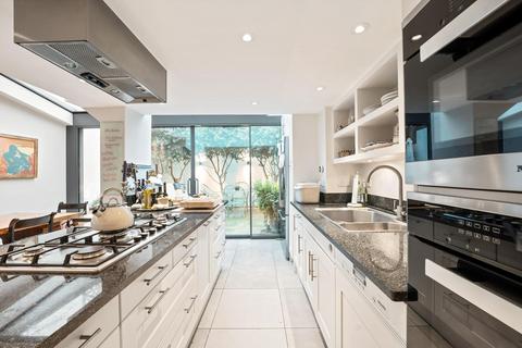 undefined, Victoria Gardens, Notting Hill, London, W11