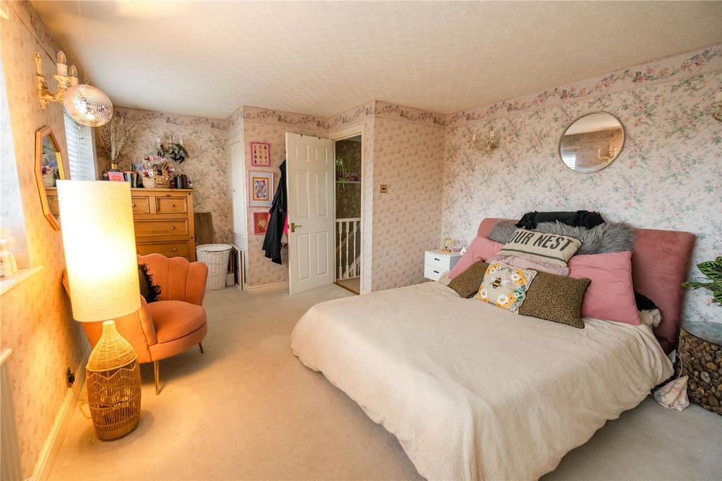 Bedroom 1 (2)