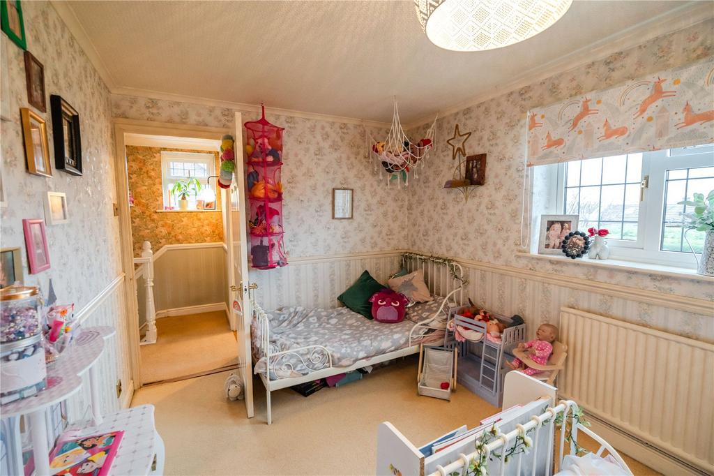 Bedroom 2 (2)