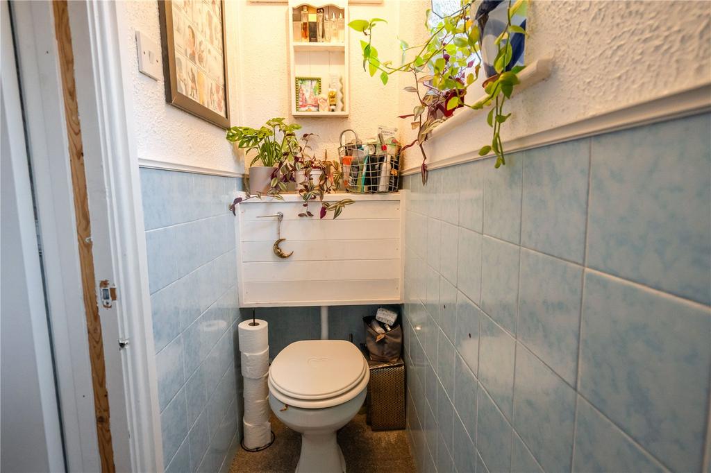 Shower Room (2)