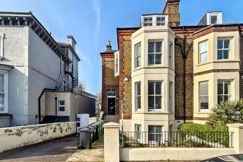1 bedroom flat for sale, Lismore Road, Eastbourne