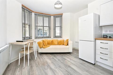 1 bedroom flat for sale, Lismore Road, Eastbourne