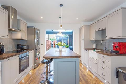 3 bedroom terraced house for sale, Burwood Road, Hersham Village KT12