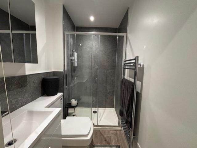 Shower room 1