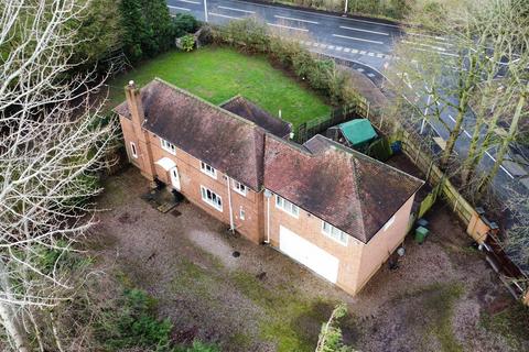 5 bedroom detached house for sale, The Crescent, Cookley, Kidderminster