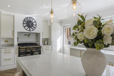 4 bedroom detached house for sale, Castle Dene, Maidstone ME14