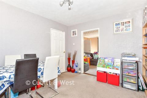 3 bedroom terraced house for sale, St. Christopher's Road, Havant, Hampshire